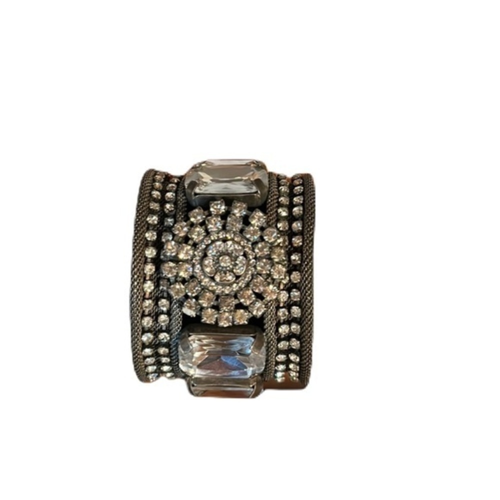 Vintage grey mesh cuff. Beautiful stones